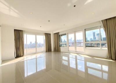 Baan Ploenchit 3 bedroom penthouse for sale with tenant