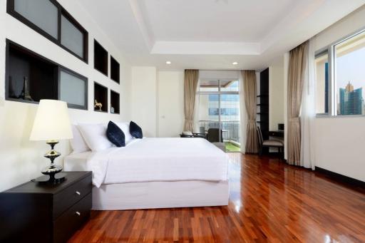 Grand Mercure Bangkok Asoke Residence 3 bedroom apartment for rent