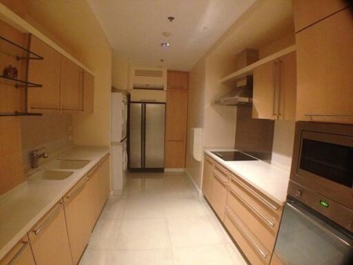 Athenee Residence 2 bedroom condo for rent