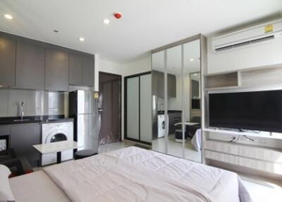 Studio condo for sale with tenant at Rhythm Asoke