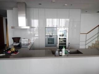 4 bedroom duplex condo for sale with tenant at Hyde Sukhumvit 13