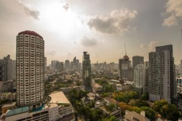 5 bedroom penthouse for sale with tenant at Moon Tower