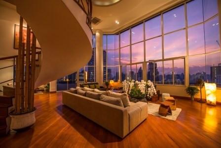 5 bedroom penthouse for sale with tenant at Moon Tower