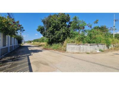 896 Sqm. Land listed for ฿ 3,696,000.