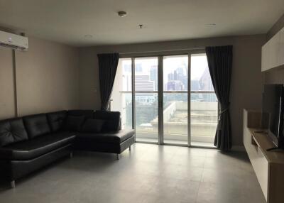 1 bedroom condo for sale at Sukhumvit Suite