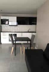 1 bedroom condo for sale at Sukhumvit Suite