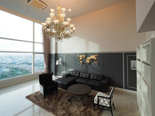 4 bedroom penthouse for rent at Circle Condominium