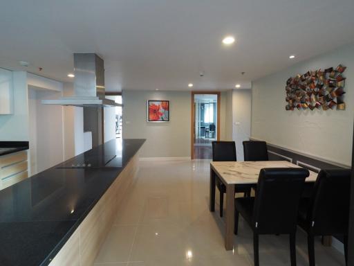 4 bedroom penthouse for rent at Circle Condominium