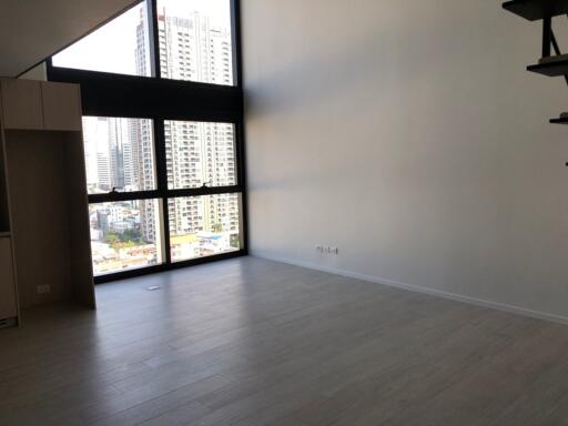 1  bedroom condo for sale with tenant at The Lofts Silom