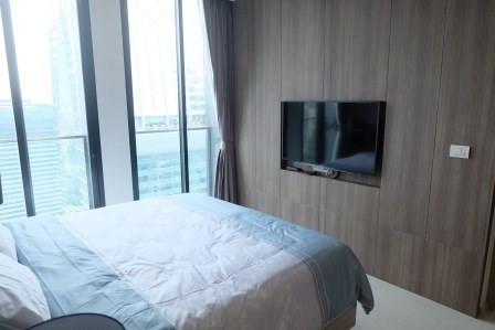 1 bedroom property for rent at Noble Phloen Chit