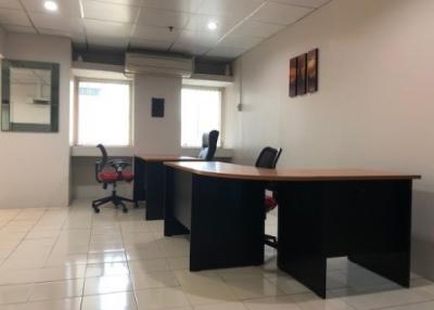 Office for rent at Sukhumvit Suite