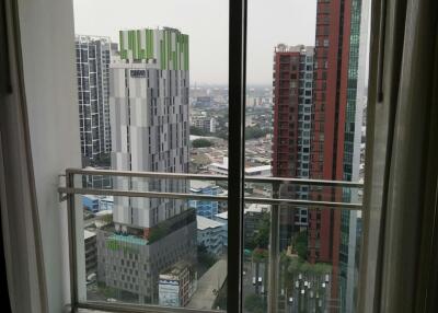 2 bedroom condo for sale with tenant at The Bloom Sukhumvit 71