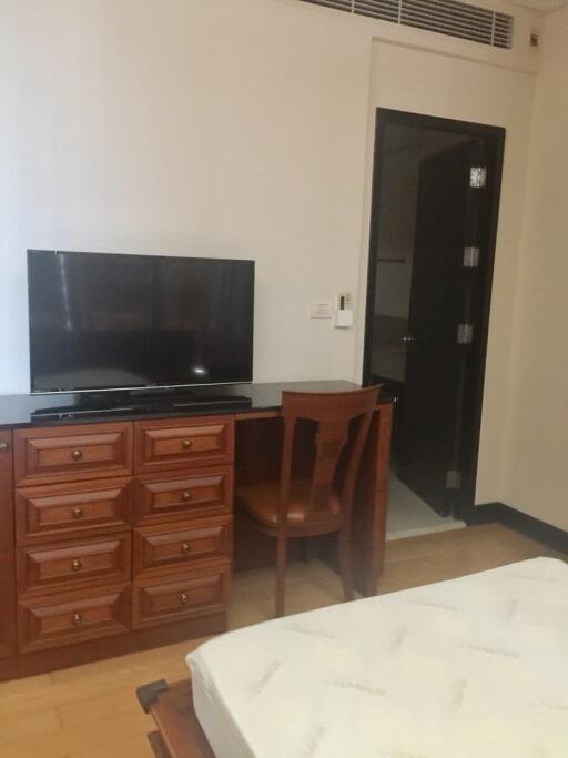 3+1 Bedroom condo for rent at The Park Chidlom