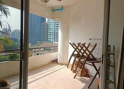 3 bedroom condo for sale and rent at Moon Tower