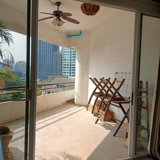 3 bedroom condo for sale and rent at Moon Tower