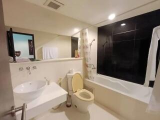 1 bedroom condo for sale at The Address Sukhumvit 42