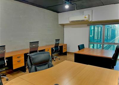 Office space for sale with a tenant at Sukhumvit Suite