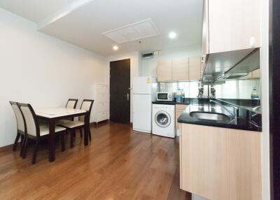 1 bedroom condo for rent at The Address Chidlom