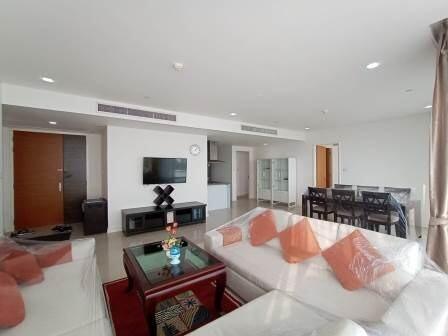 3 bedroom condo for sale with tenant at Fullerton Sukhumvit