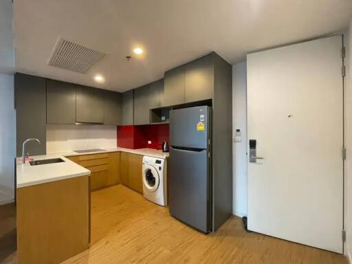 3 bedroom condo for sale and rent at Siamese Surawong