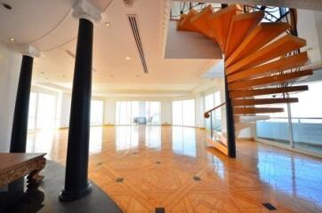 5 bedroom penthouse for sale and rent at Saichol Mansion