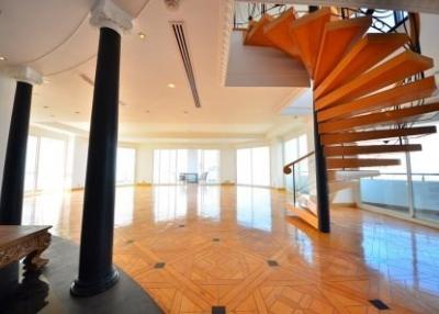 5 bedroom penthouse for sale and rent at Saichol Mansion
