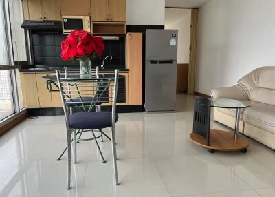 Sukhumvit Suite 1 bedroom condo for sale