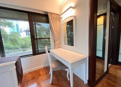 3 bedroom family suite for rent at Mayfair Garden Apartment