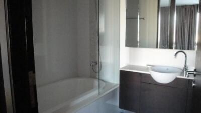 Two bedroom condo for rent and sale at The Loft Yennakart