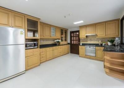 Four Bedroom Apartment for rent at Mayfair Garden