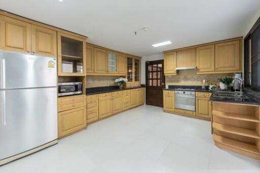 Four Bedroom Apartment for rent at Mayfair Garden