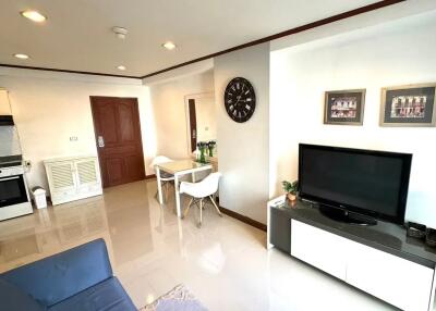 1 bedroom condo for rent at Saranjai Mansion