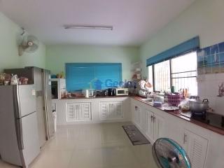 3 Bedrooms House East Pattaya H009415