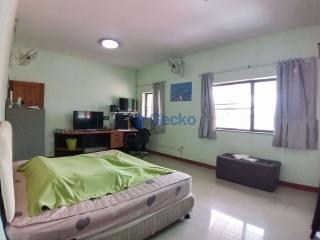 3 Bedrooms House East Pattaya H009415