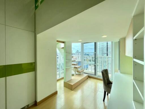 3 bedroom penthouse for sale and rent at 59 Heritage