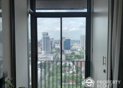 1-BR Condo at Rhythm Ekkamai Estate near BTS Thong Lor