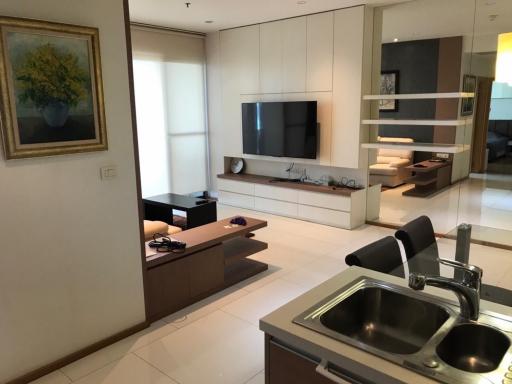 1 bed Condo in The Emporio Place Khlongtan Sub District C020460