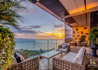 2 Bedrooms Condo in The Riviera Monaco Pattaya Na Jomtien C011379