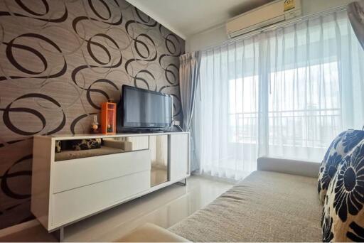 32 Sqm., 1 Bed, 1 Bath Condo listed for ฿ 2,550,000.