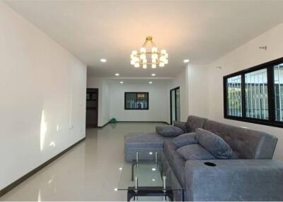 408 Sqm., 5 Beds, 4 Baths Townhouse listed for ฿ 8,290,000.