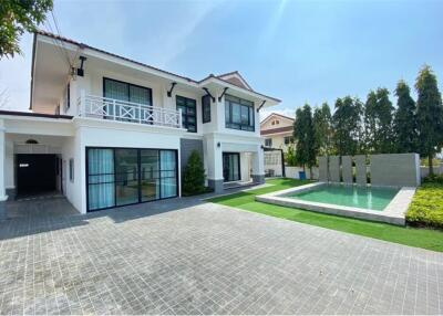 408 Sqm., 5 Beds, 4 Baths Townhouse listed for ฿ 8,290,000.