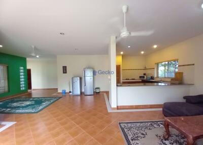 3 Bedrooms House East Pattaya H009396