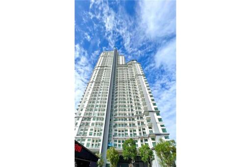 27 Sqm., 1 Bed, 1 Bath Condo listed for ฿ 2,699,000.