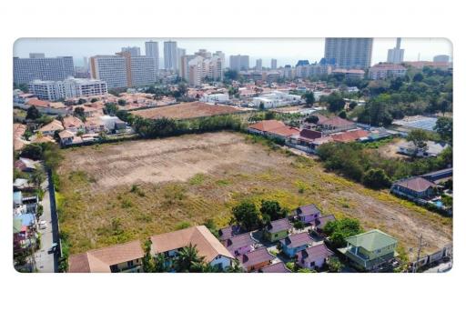 19,520 Sqm., 1 Bath Land listed for ฿ 427,000,000.