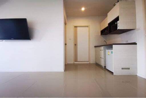 32 Sqm., 1 Bed, 1 Bath Condo listed for ฿ 2,100,000.