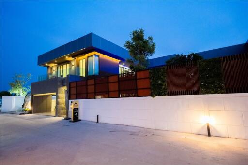 444 Sqm., 5 Beds, 6 Baths House listed for ฿ 24,900,000.