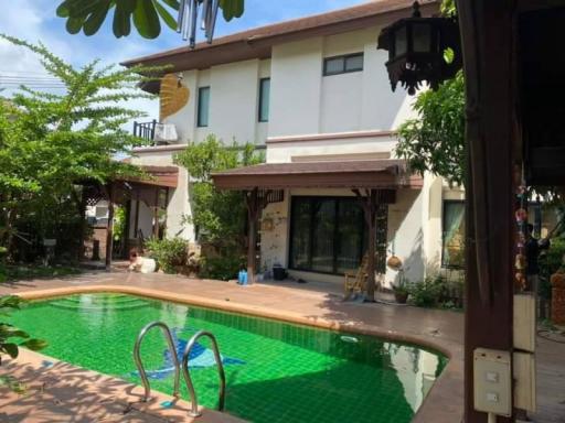 2nd hand house for sale in Chonburi 2-story house with private swimming pool