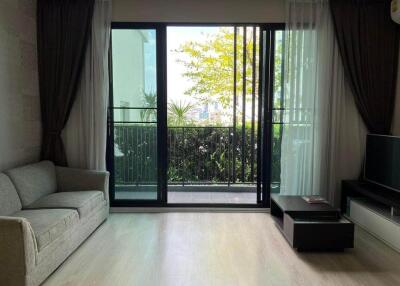 Quinn Condo Ratchada 1-Bedroom 1-Bathroom Fully-Furnished Condo for Rent