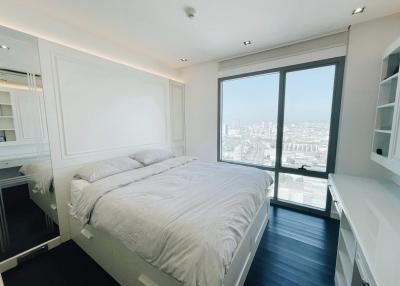 Star View Great River View! Stylish Modern Luxury 2-Bedroom 2-Bathroom Condo with Private Lift for