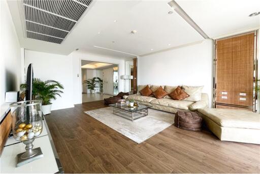 Luxury penthouse with stunning views in Sukhumvit Soi 22. - 920071058-268